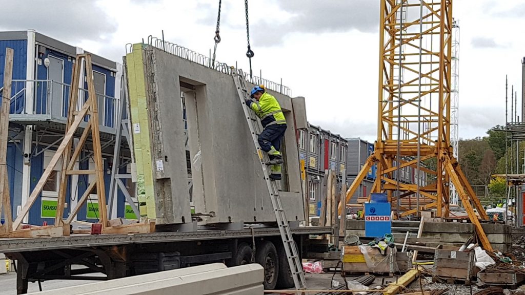 Brofastet 8-Pre-cast concrete panels with thick insulation being hoisted into place